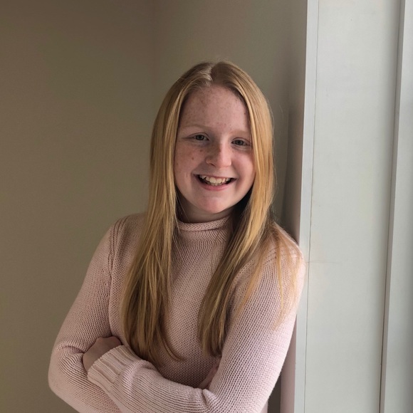 Meet your Posher, Chloe - Picture 1 of 1